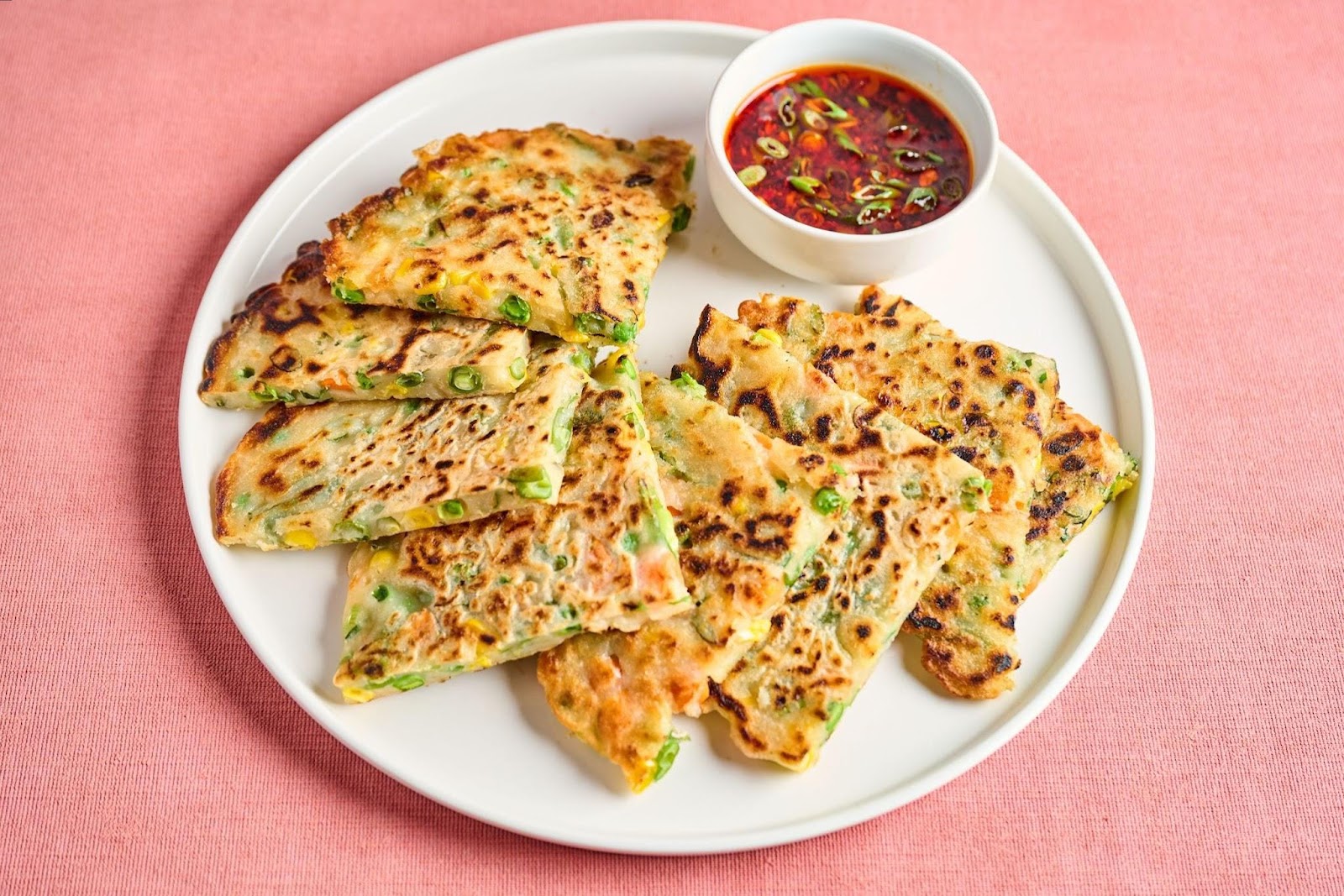 Chả giò, gỏi cuốn, bánh xèo xuất hiện trong 100 món ăn nhẹ ngon nhất châu Á - 13