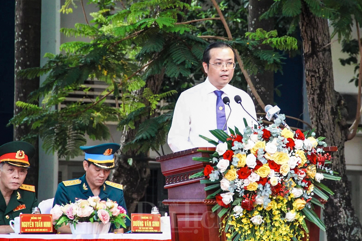 Chủ tịch UBND TPHCM Phan Văn Mãi động viên thanh niên lên đường nhập ngũ - 2