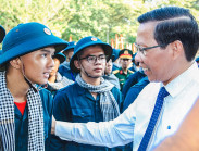Chủ tịch UBND TPHCM Phan Văn Mãi động viên thanh niên lên đường nhập ngũ
