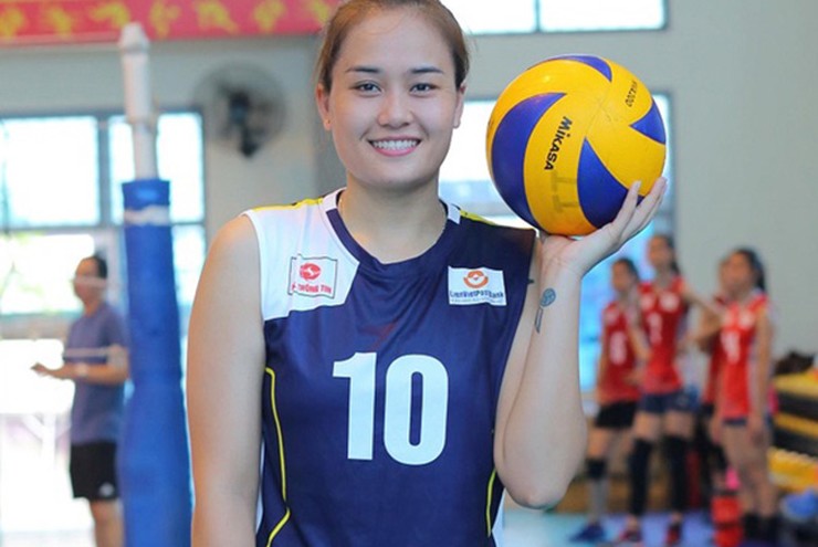 Hoa khôi bóng chuyền Linh Chi giúp CLB Thông tin đại thắng, fan mong lên tuyển - 1