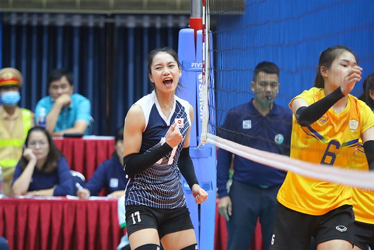 Hoa khôi bóng chuyền Linh Chi giúp CLB Thông tin đại thắng, fan mong lên tuyển - 2