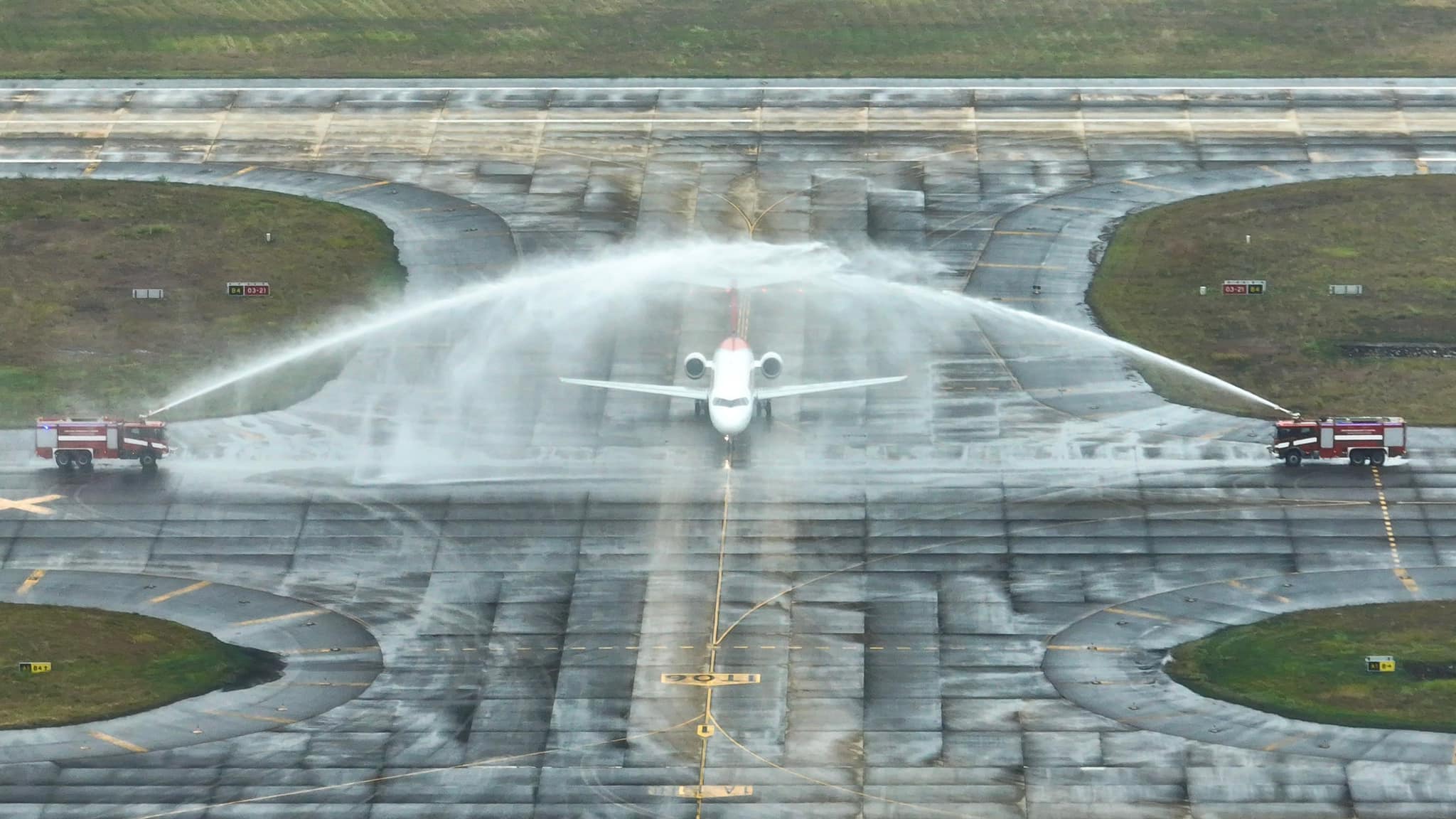 Sân bay Vân Đồn đón máy bay “made in China” đến trình diễn và triển lãm - 2