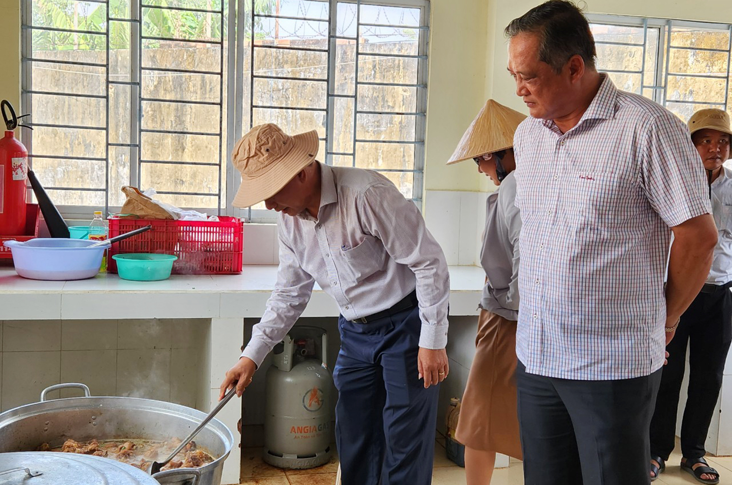 Chủ tịch tỉnh Sóc Trăng kiểm tra cơ sở cai nghiện ma túy có 191 học viên trốn trại - 3