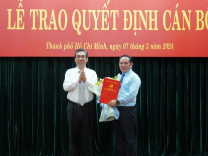 Chuyển động - Ông Lâm Hùng Tấn giữ chức Phó Bí thư Thường trực Quận ủy quận 10