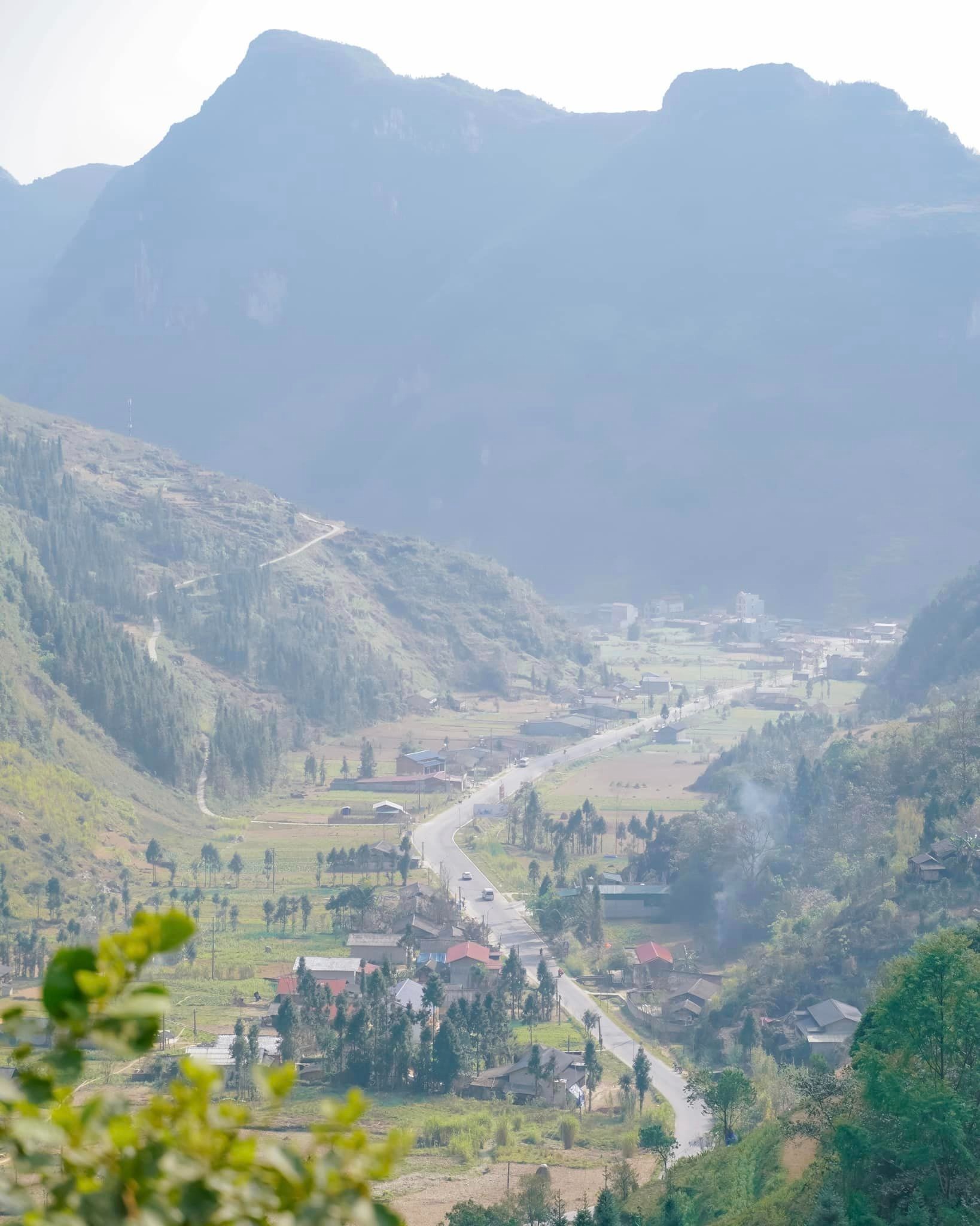 Khám phá Hà Giang: Gặp gỡ những em bé vùng cao hồn nhiên, dễ thương - 2