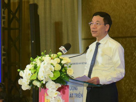  - Bộ trưởng Nguyễn Mạnh Hùng: Báo chí nên tạo ra 'dòng chủ lưu' trên không gian mạng