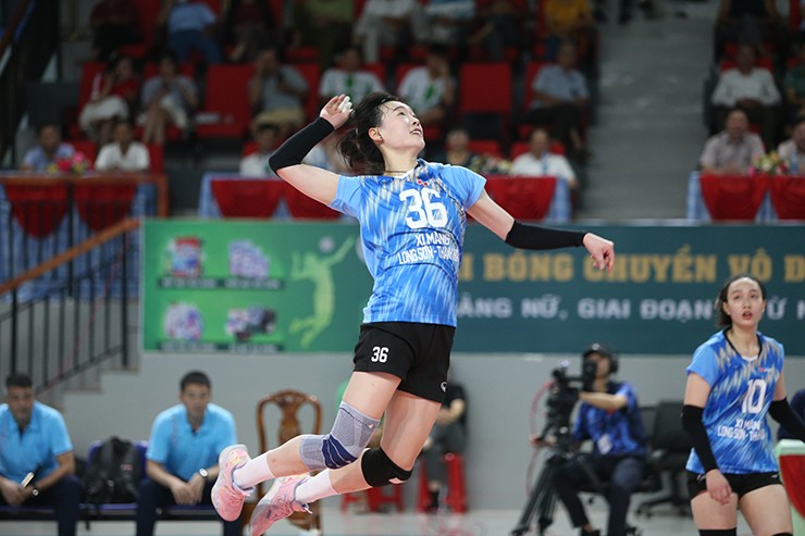 Hoa khôi bóng chuyền Cai Xiaoqing lăn xả ghi 31 điểm, CLB Thanh Hóa được thưởng nóng - 2