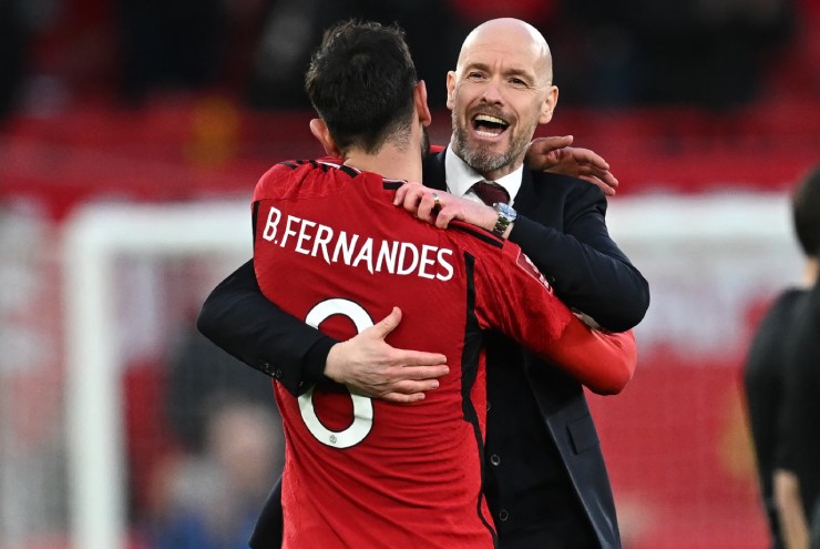 Ten Hag cẩn thận "vết xe đổ" của Van Gaal: Nếu vô địch FA Cup vẫn bị sa thải - 1