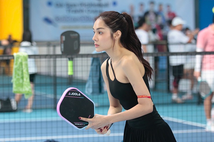 Jessie Lương cùng dàn hot girl tranh tài ở giải pickleball thể thức lạ - 6