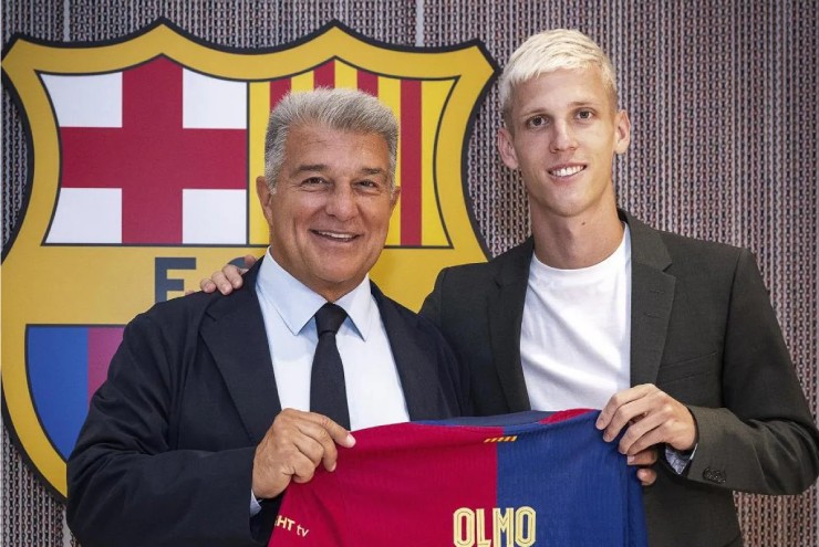 Barcelona bất ngờ được dùng Olmo: "Canh bạc cuối cùng" của chủ tịch Laporta - 1