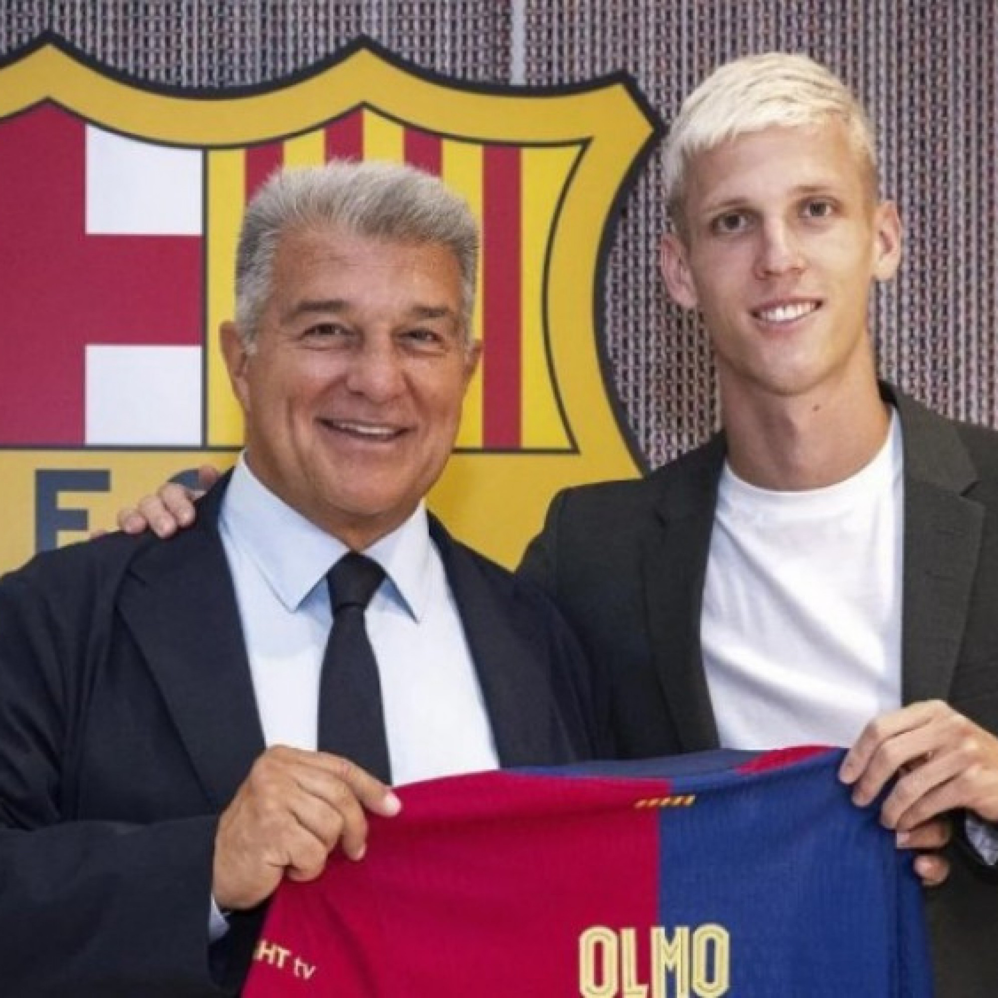  - Barcelona bất ngờ được dùng Olmo: "Canh bạc cuối cùng" của chủ tịch Laporta