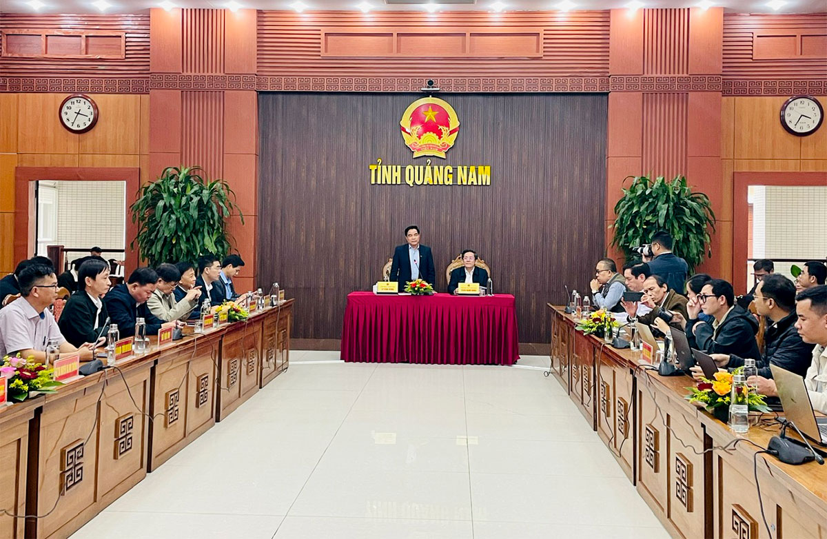 nam 2024, hon 8 trieu luot du khach den tham quan quang nam - 1