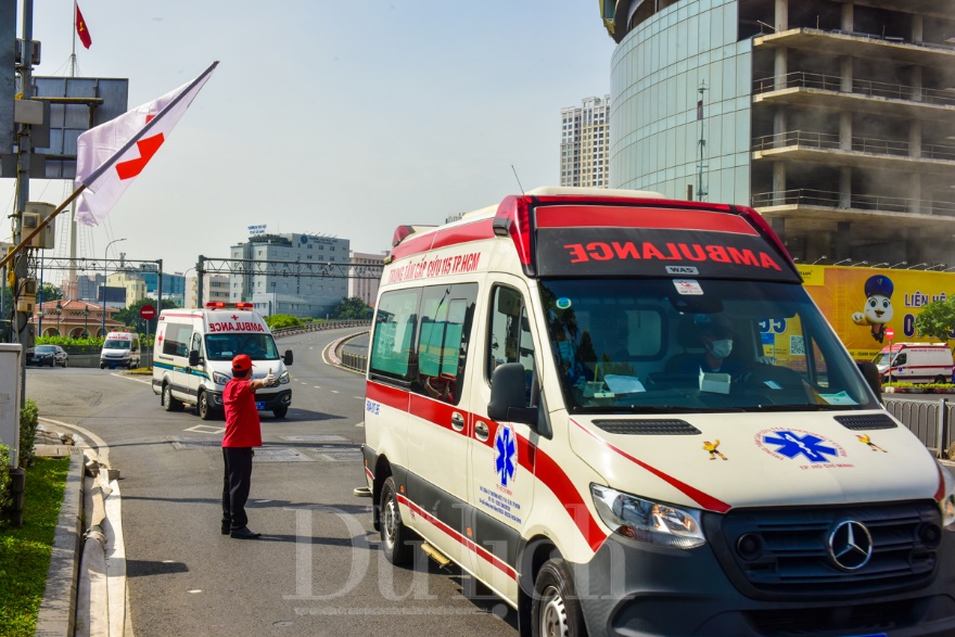 TP.HCM diễn tập quy mô lớn xử lý tình huống cháy nổ, cứu nạn tại nơi tập trung đông người - 10