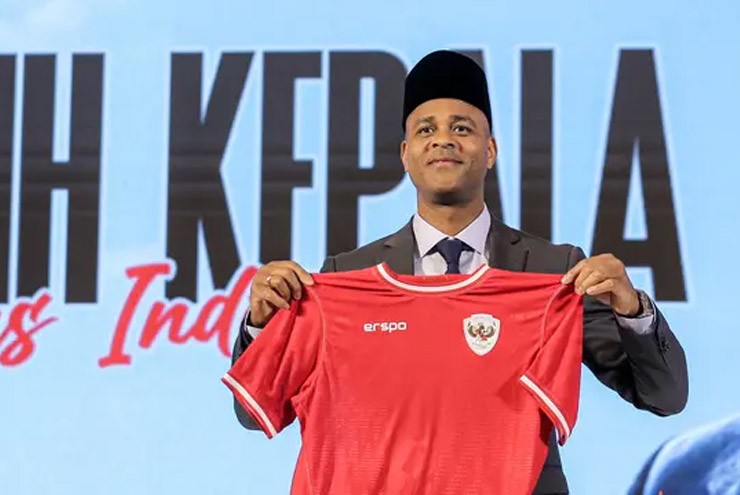 Kluivert ra mắt ĐT Indonesia: Quyết dự World Cup, hé lộ nhập tịch thêm cựu sao NHA - 1