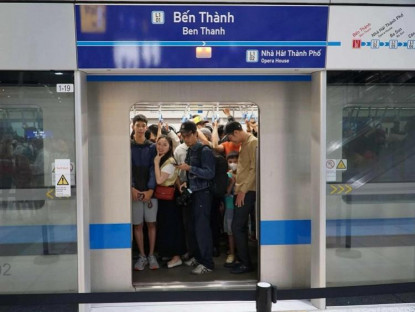  - Tour du lịch "đi bộ & đi tàu" lên ngôi ở TP.HCM nhờ Metro số 1