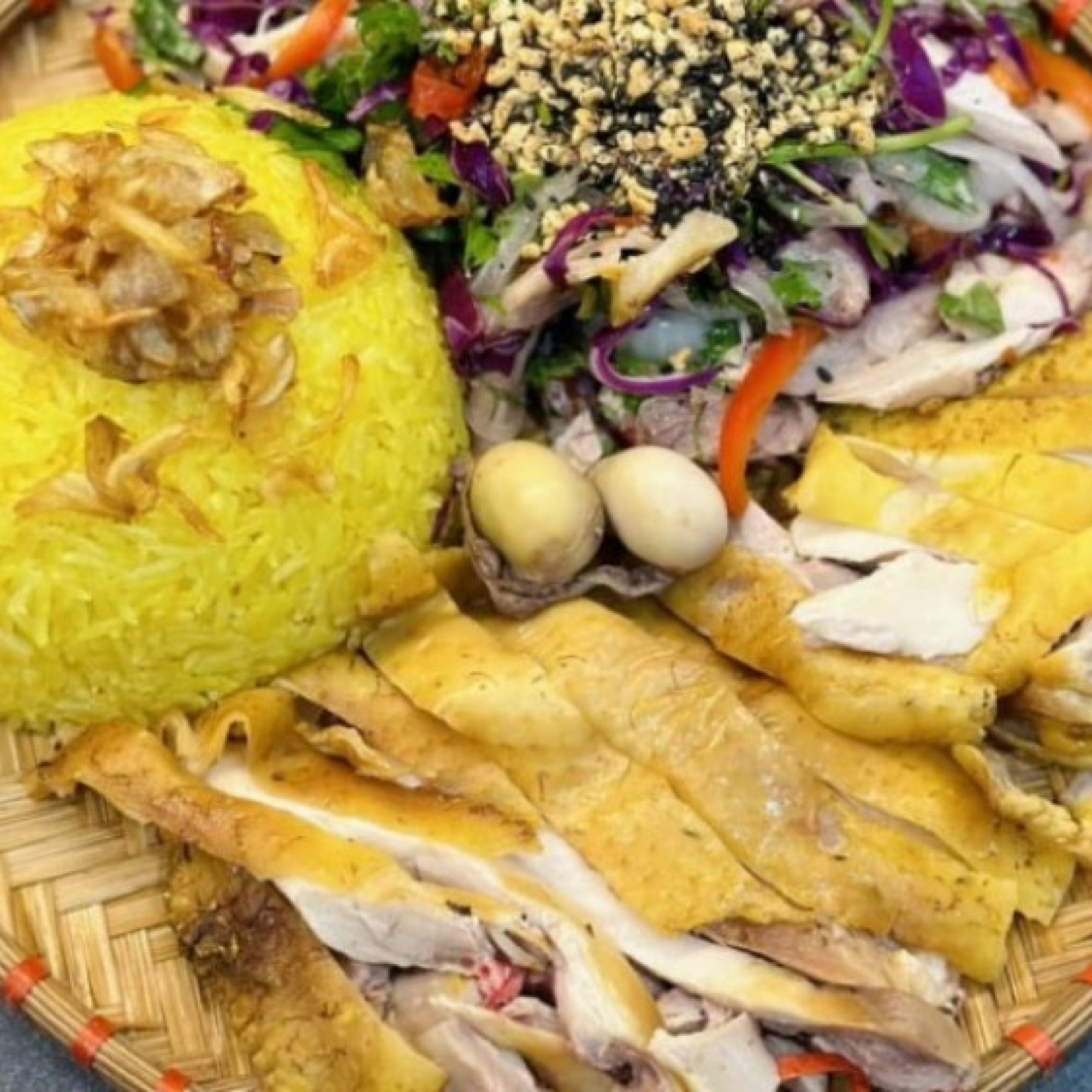 Ẩm thực Việt Nam - Trổ tài làm cơm gà Hội An đãi cả nhà