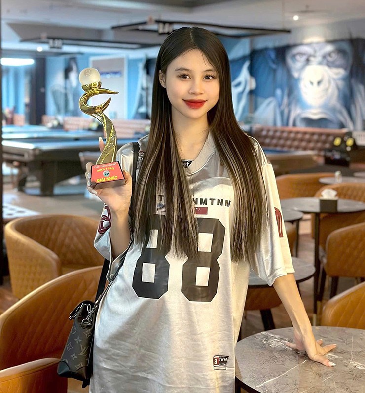 Nữ vũ công nóng bỏng Thanh Nga gây “sốt” ở giải bi-a tiền thưởng lớn - 8