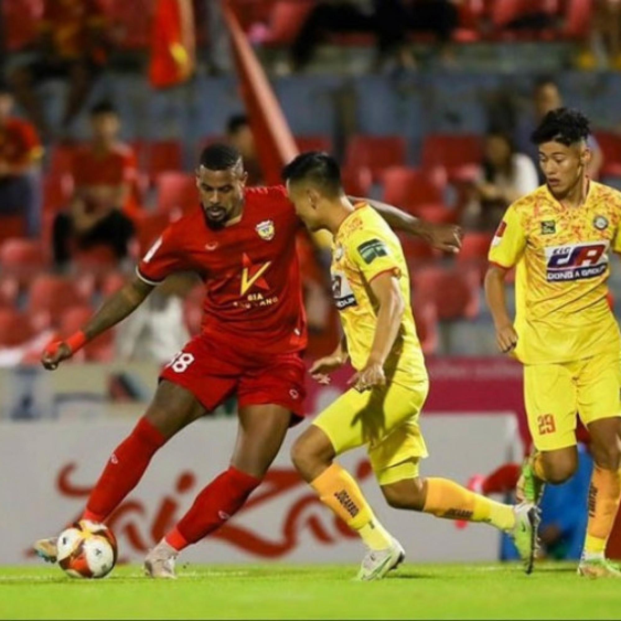  - Video bóng đá Thanh Hóa - Hà Tĩnh: Quyết giữ ngôi đầu, hấp dẫn derby miền Trung (V-League)