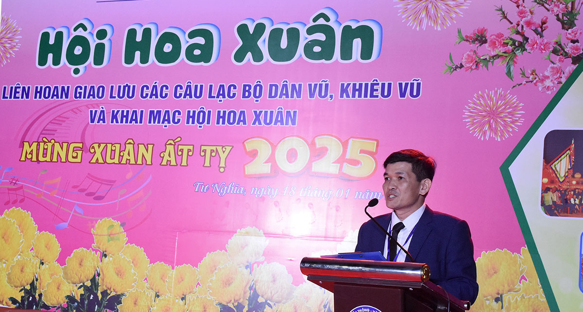 khai mac hoi hoa xuan va lien hoan cac clb dan vu quang ngai - 13