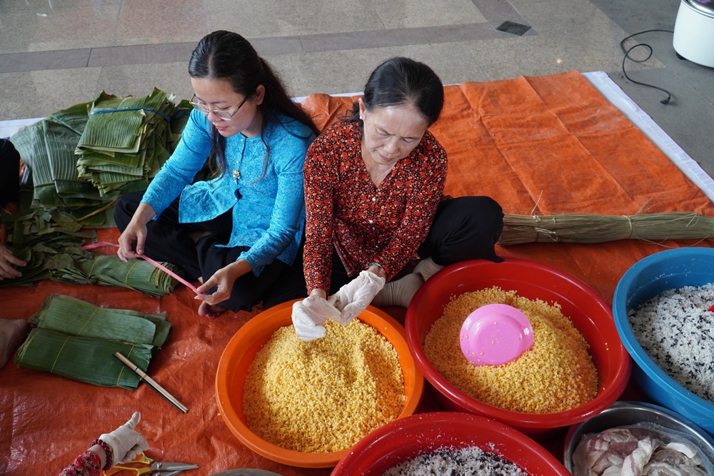 Hội thi gói – nấu bánh tét 2025: Lan toả và lưu giữ nét đẹp Tết cổ truyền - 4