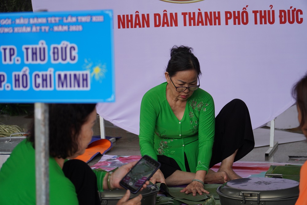 Hội thi gói – nấu bánh tét 2025: Lan toả và lưu giữ nét đẹp Tết cổ truyền - 6