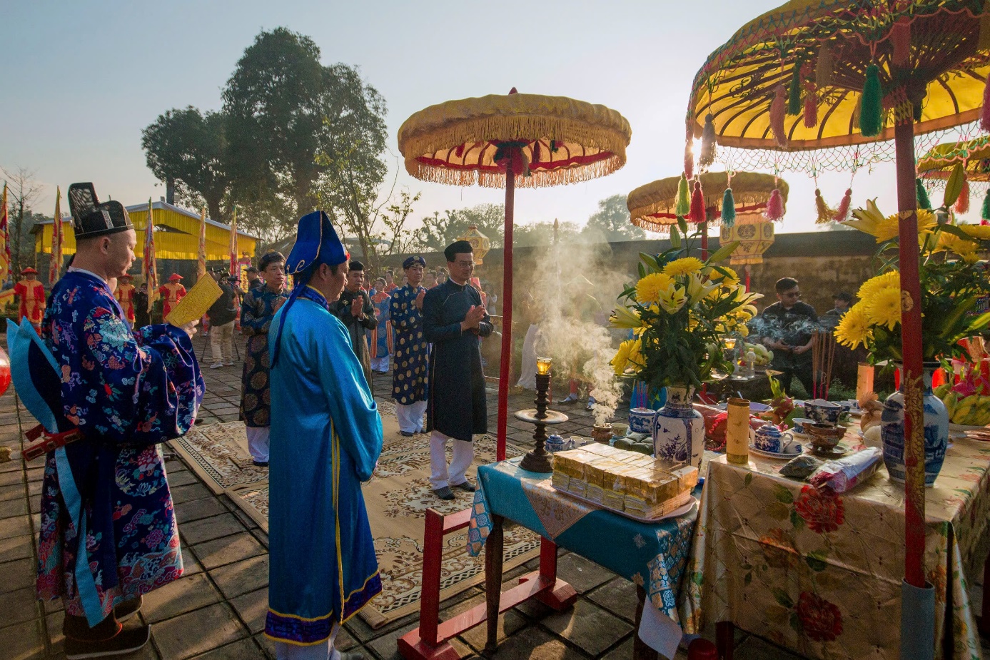 Hoàng cung Huế dựng nêu báo hiệu ngày Tết đã về - 3