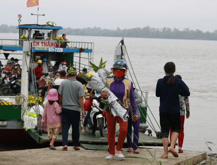 Qua cồn ăn… tết