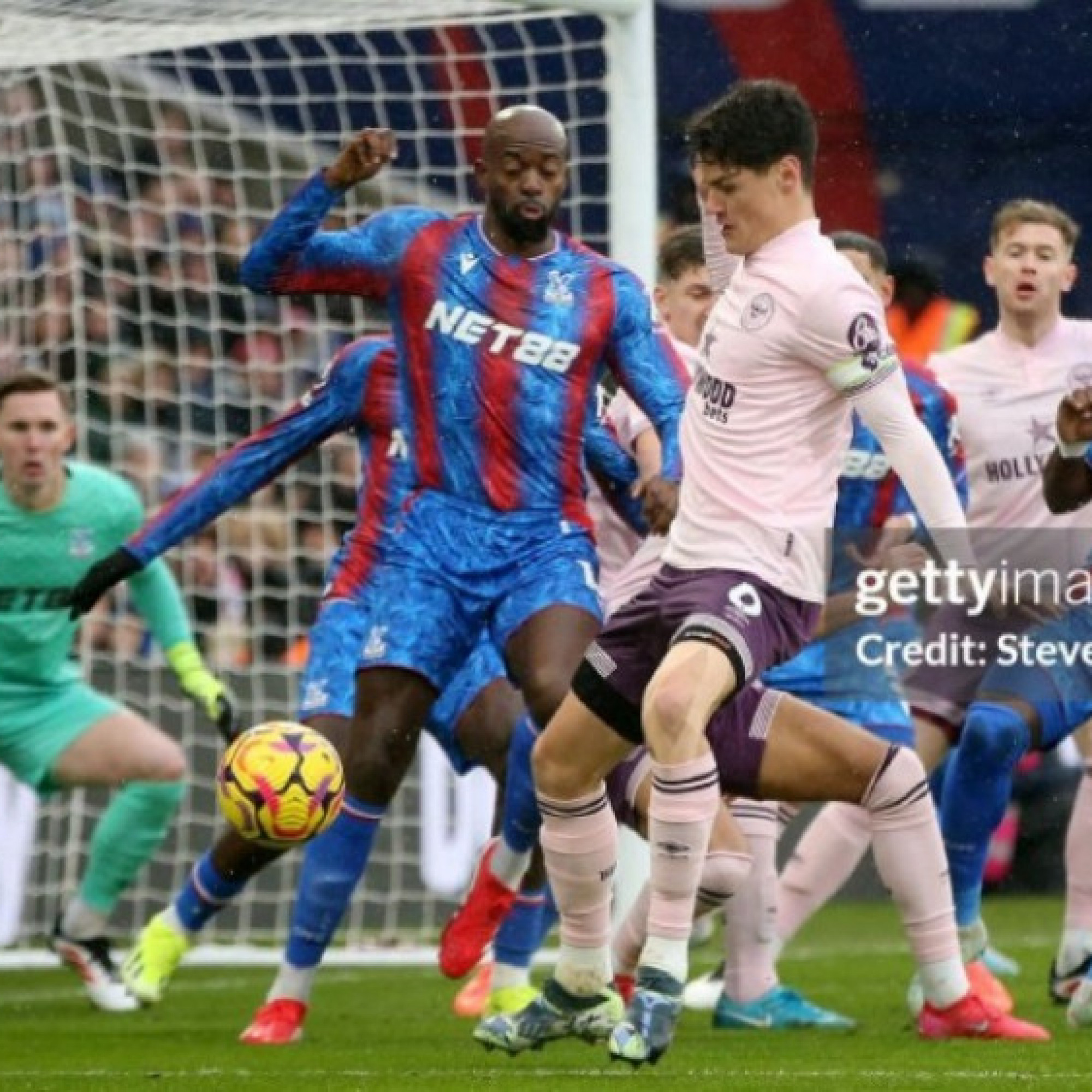  - Trực tiếp bóng đá Crystal Palace - Brentford: Đội khách mở tỉ số (Ngoại hạng Anh)