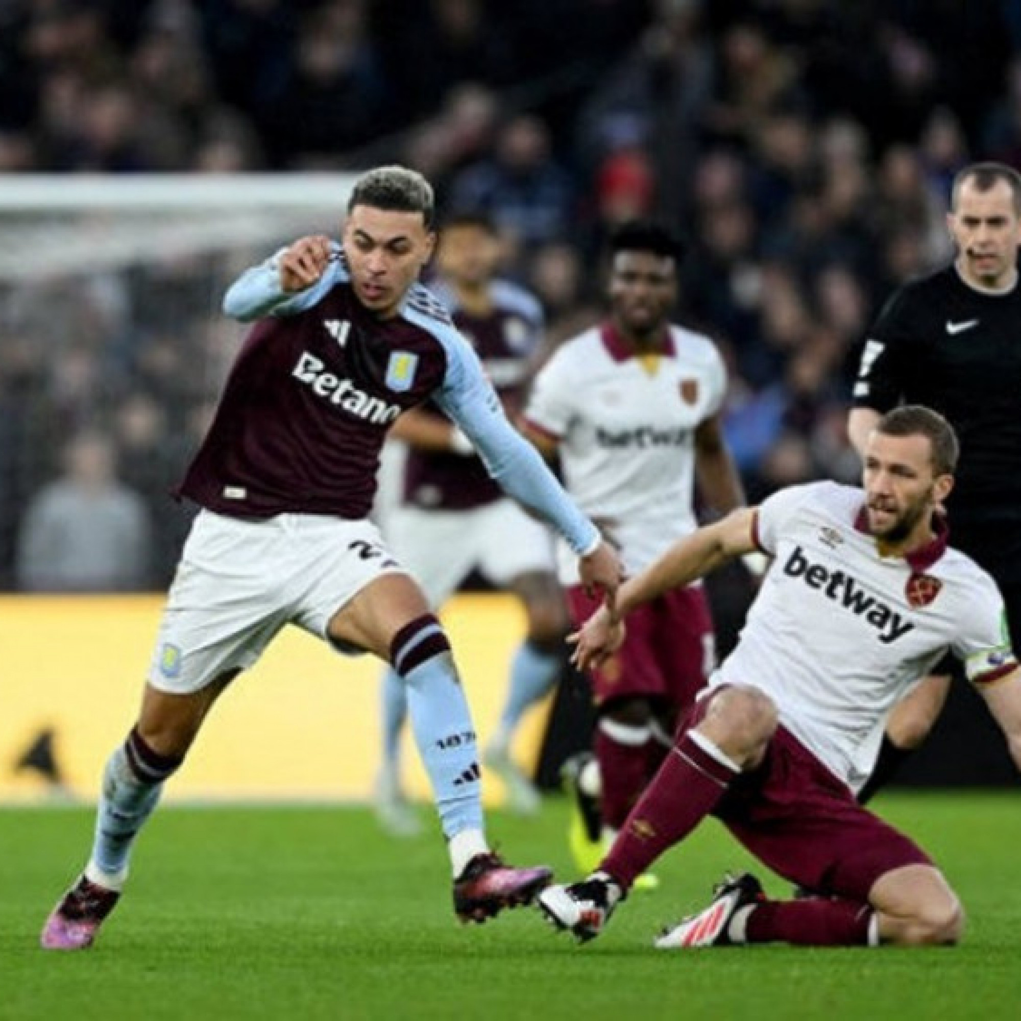  - Video bóng đá Aston Villa - West Ham: Vùng lên hiệp 2, khách nhiều tiếc nuối (Ngoại hạng Anh)