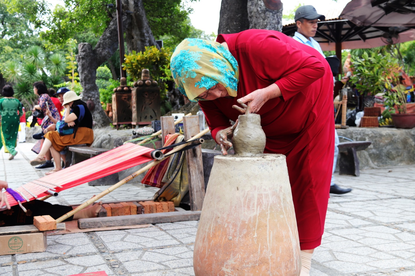 Nha Trang đón khách quốc tế đến ăn Tết cổ truyền - 4