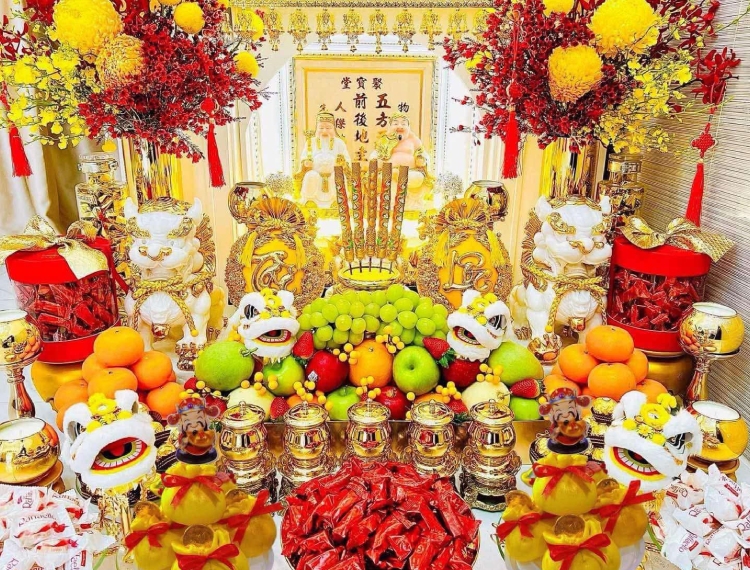 Ngoài vàng thì 'săn' gì ngày vía Thần Tài?