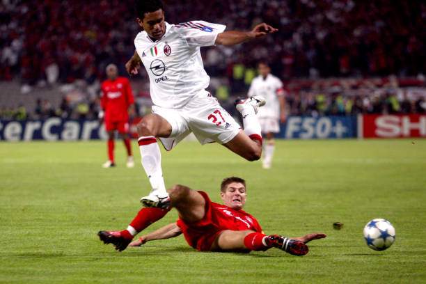 Đi tìm cầu thủ toàn diện nhất lịch sử: Ronaldo có xứng chung mâm các huyền thoại? - 5