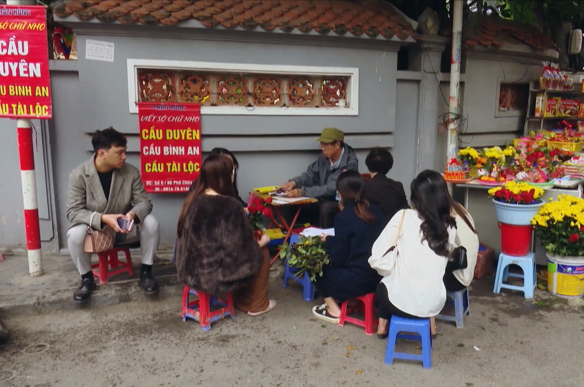 Ngày lễ Tình nhân, rủ nhau đi chùa cầu duyên - 1