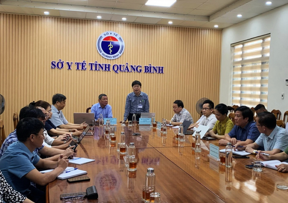 Sở y tế Quảng Bình: Tận tâm phục vụ người dân - 1