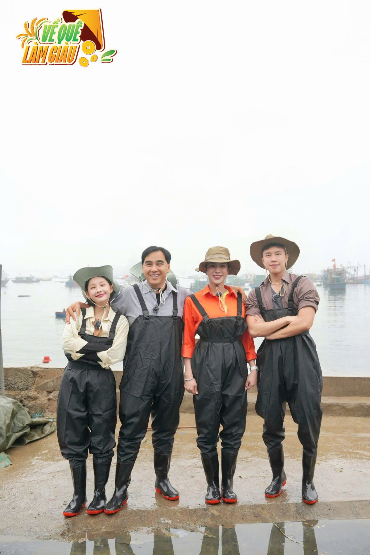 Dàn nghệ sĩ "check in" biển Nghi Sơn (Thanh Hóa) trên hành trình "Về quê làm giàu" - 6