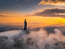  - Lên núi có tượng Phật Bà bằng đồng cao nhất châu Á