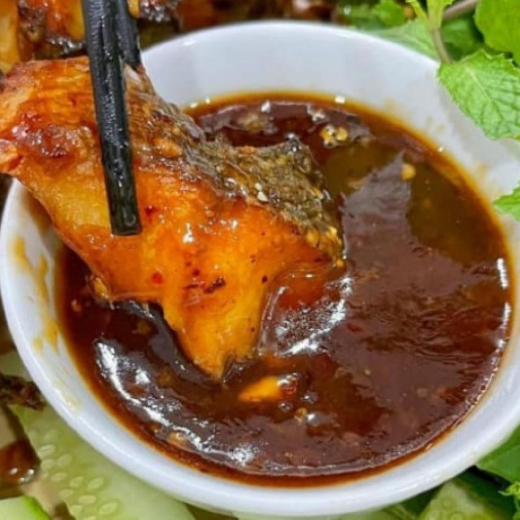 Cách làm cá lóc chiên giòn sốt me chuẩn vị