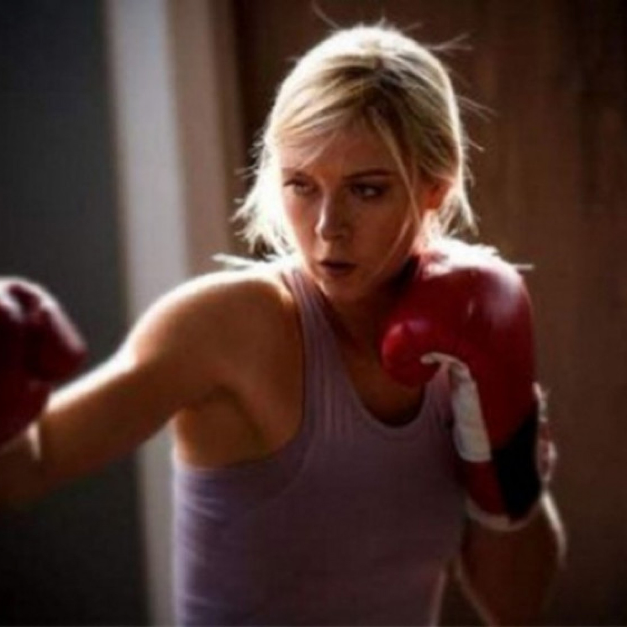 Thể thao - Sharapova chơi đấm bốc mạnh mẽ, sẽ so găng quyền Anh hay đấu tennis?
