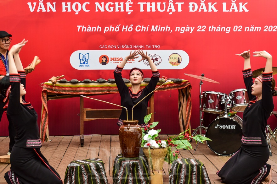 ‘Gió và lửa’ cao nguyên giữa lòng Sài Gòn - 1