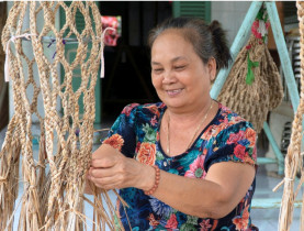  - Người đánh võng chuối duy nhất trên cù lao Tân Phong