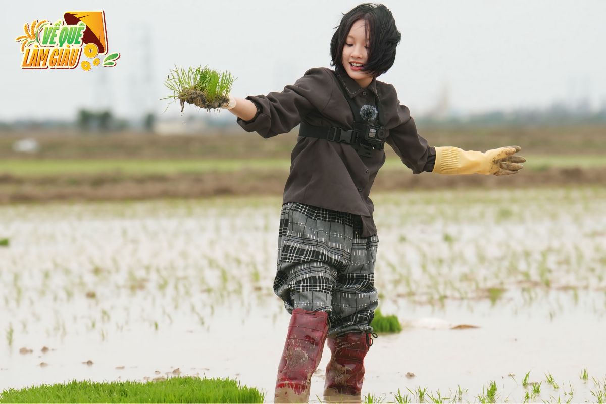 Thu Hà Ceri “biết tuốt” về Hải Dương, thích thú trải nghiệm đi hái ổi - 1