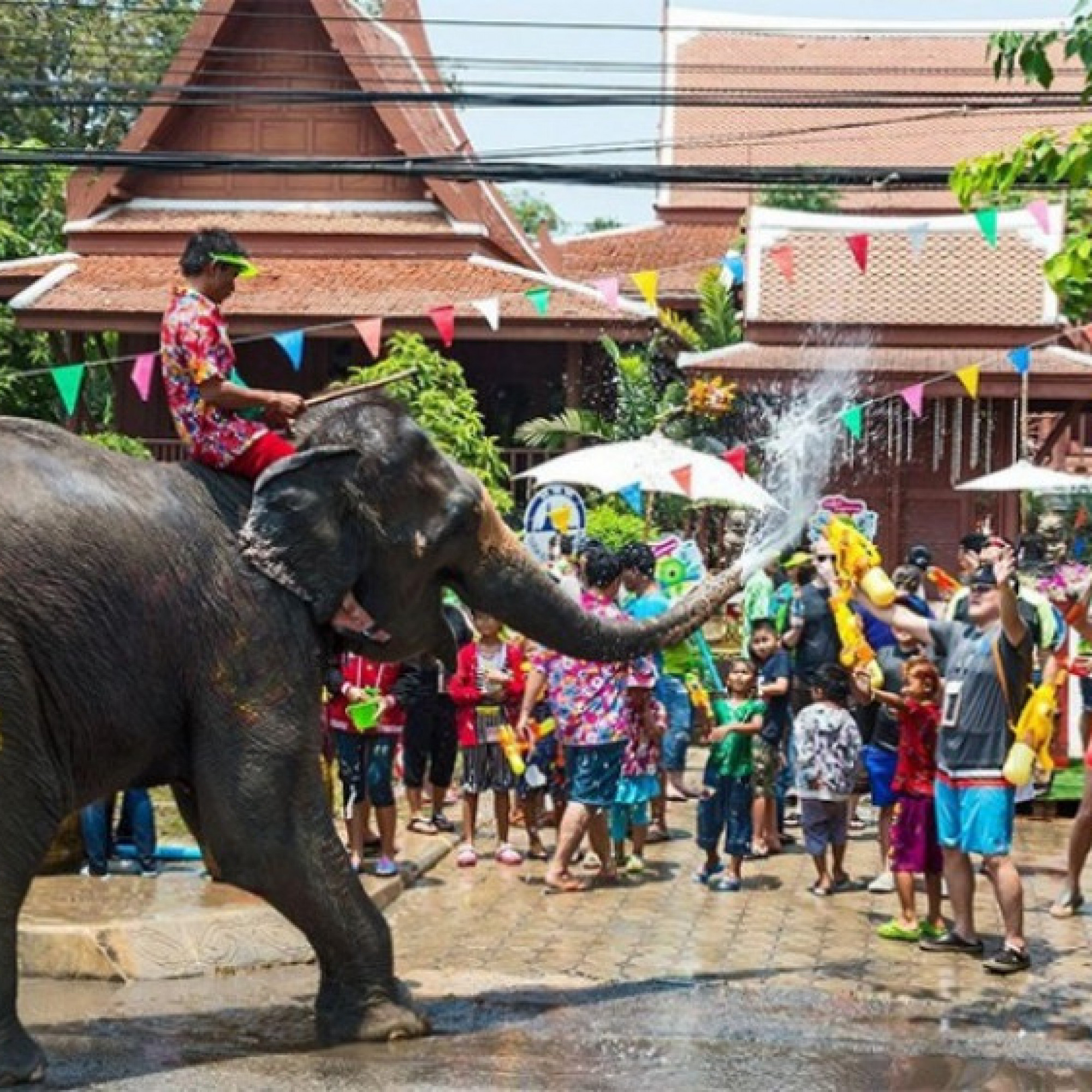  - Lễ hội Songkran Festival tại Thái Lan - Trải nghiệm ngày Tết cổ truyền tại Thái Lan