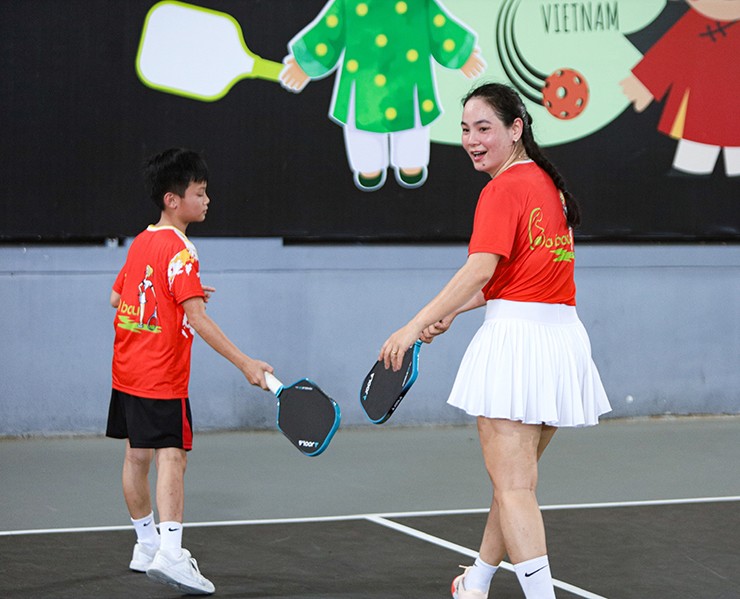 Bất ngờ “bóng hồng” đại náo giải pickleball nội dung độc lạ: Võ sỹ karate vô địch SEA Games - 4