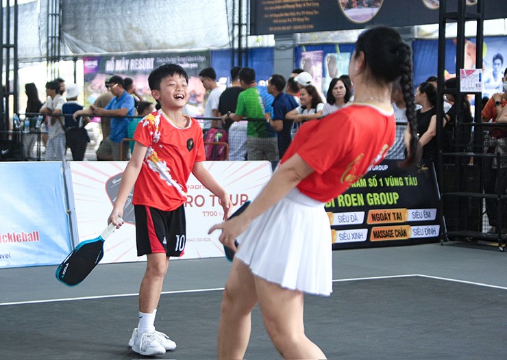 Bất ngờ “bóng hồng” đại náo giải pickleball nội dung độc lạ: Võ sỹ karate vô địch SEA Games - 5