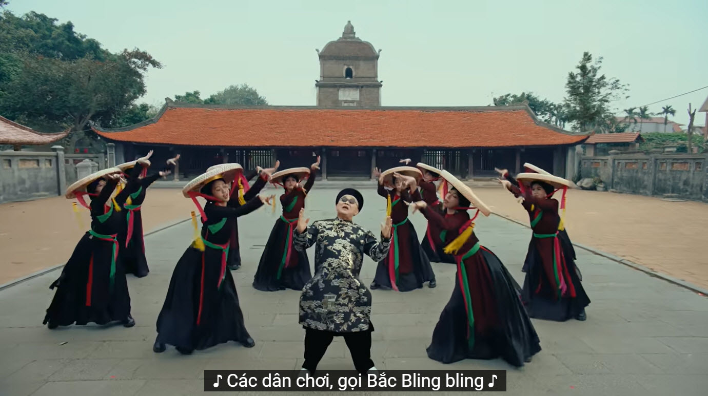 Khám phá những địa danh nổi tiếng trong MV Bắc Bling của Hòa Minzy - 2