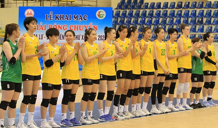 Đua tài bóng chuyền nữ: Thanh Thúy và Bích Tuyền cùng tỏa sáng, vào bán kết Cúp Hoa Lư - 2
