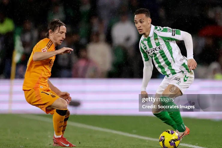 Sếp lớn Real Betis tiết lộ Antony không muốn trở lại MU - 1