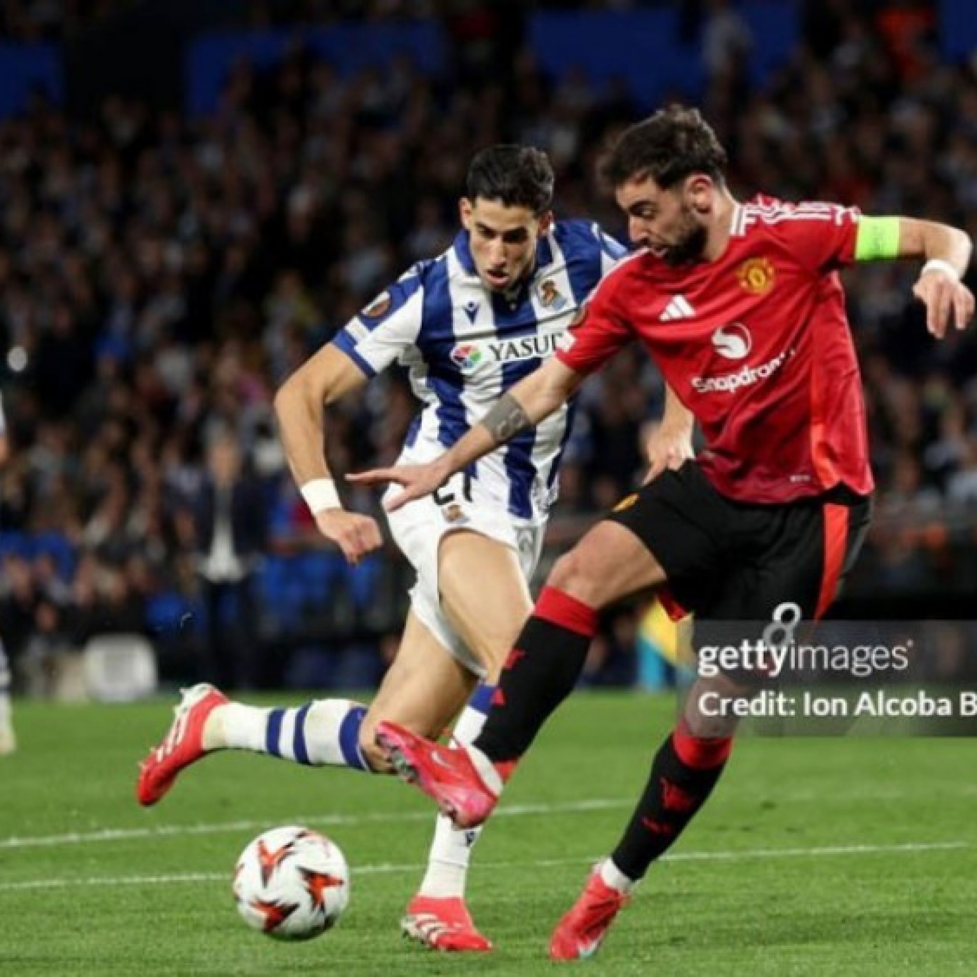  - Video bóng đá Real Sociedad - MU: Rượt đuổi hiệp 2, nỗi sầu Fernandes (Europa League)