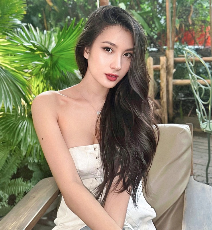 Hot girl "cưỡi ngựa bắn cung" Phương Liên đón 8/3 đặc biệt, bén duyên với pickleball - 1