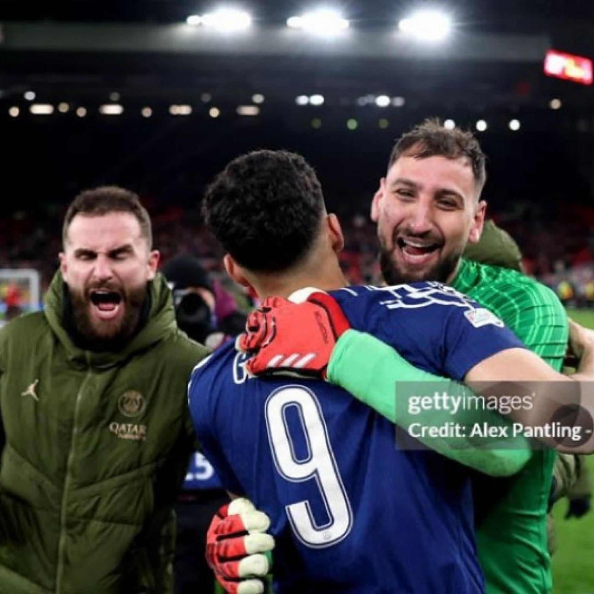  - PSG gan lì chịu đòn khiến Liverpool bất lực, mãn nhãn "siêu nhân" Donnarumma